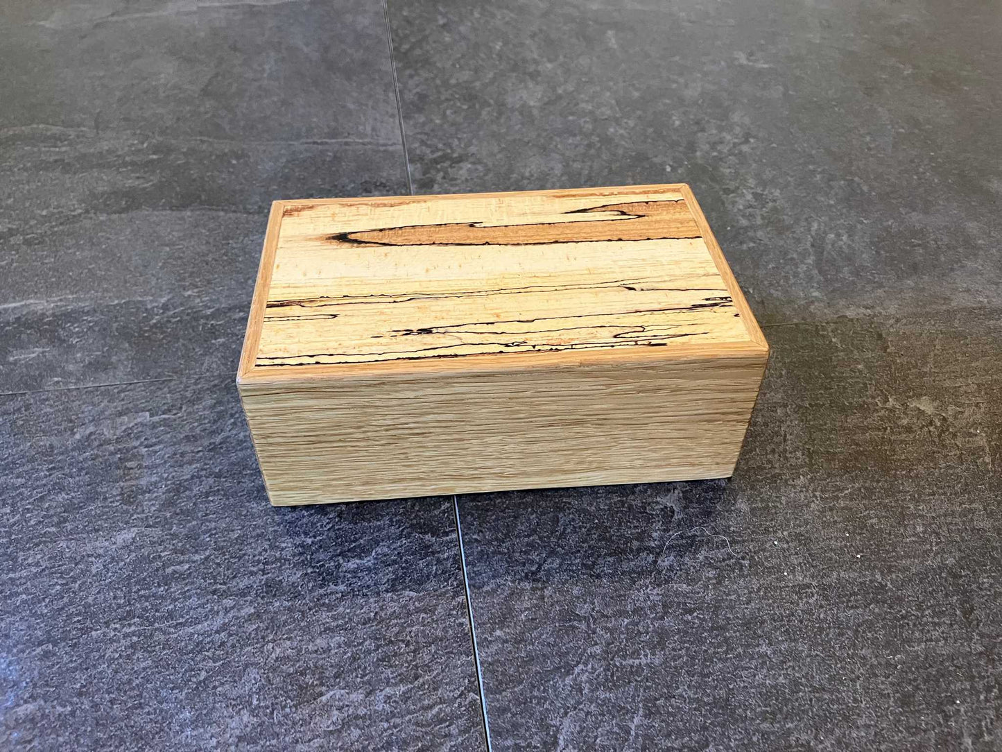 Boite hêtre échauffé