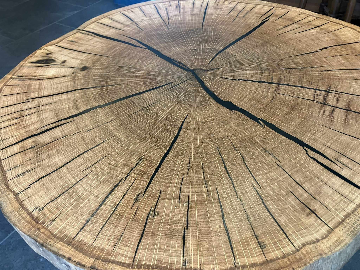 Table en rondins de chêne
